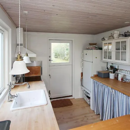 2 Bedroom Awesome In Samso Dom wakacyjny