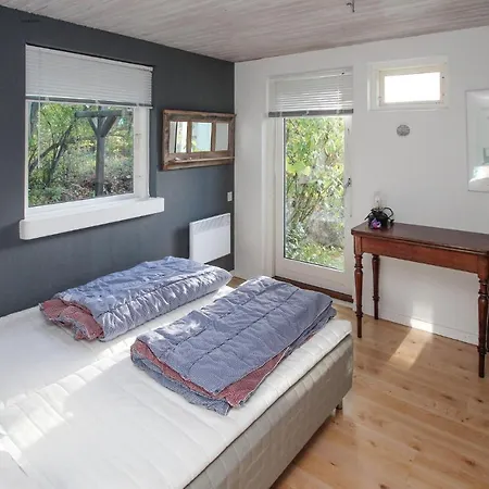 Dom wakacyjny 2 Bedroom Awesome In Samso