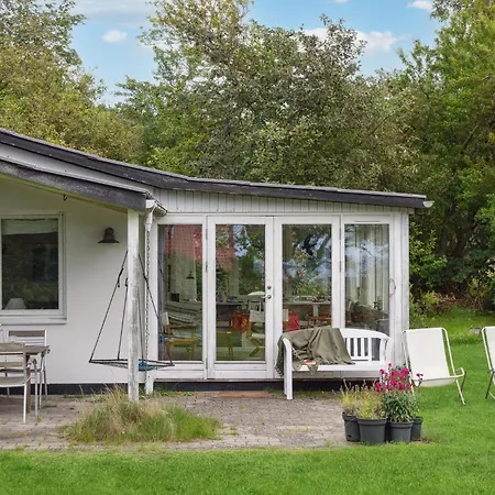 2 Bedroom Awesome In Samso Kolby Kås